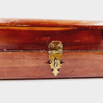 ANTIQUE WOODEN TRINKET - JEWERLY BOX