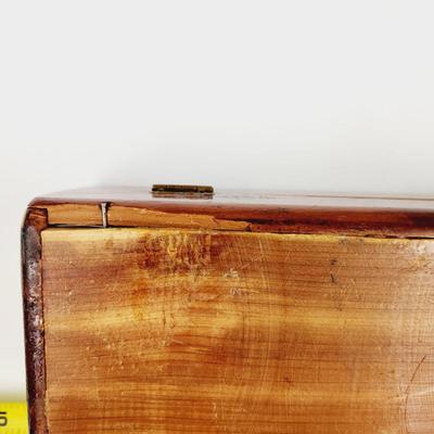 ANTIQUE WOODEN TRINKET - JEWERLY BOX