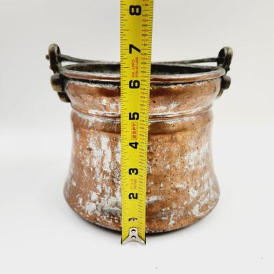 ANTIQUE COPPER HAMMERED CAULDRON WITH BRASS HANDLE