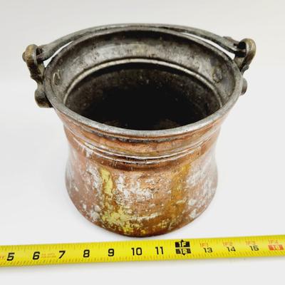 ANTIQUE COPPER HAMMERED CAULDRON WITH BRASS HANDLE