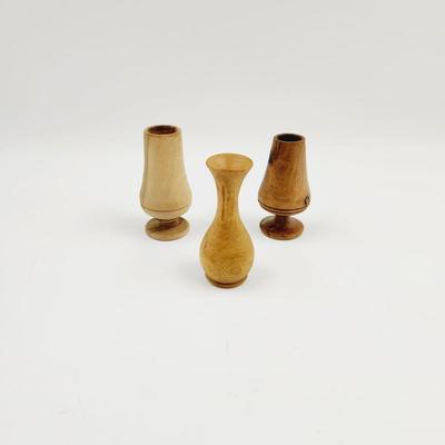 SO STINKIN CUTE VINTAGE MINATURE WOODEN VASES
