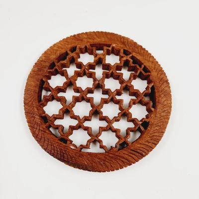 VINTAGE WALNUT TRIVET