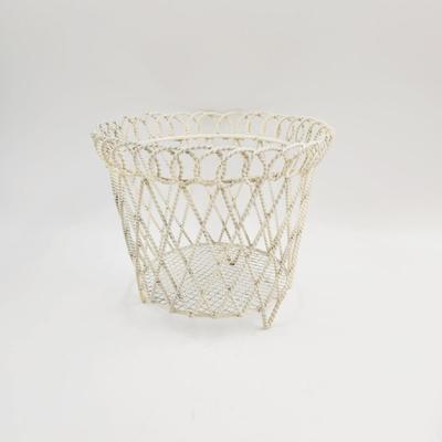 VINTAGE WIRE METAL BASKET