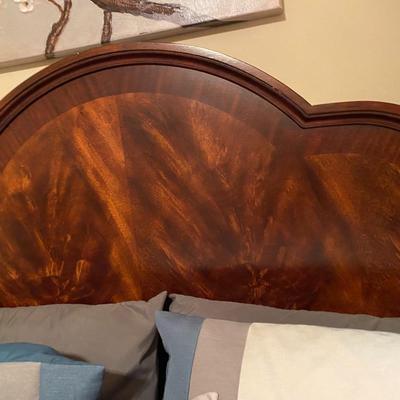 King-size solid wood four-poster bed w/11â€ Memory Foam mattress