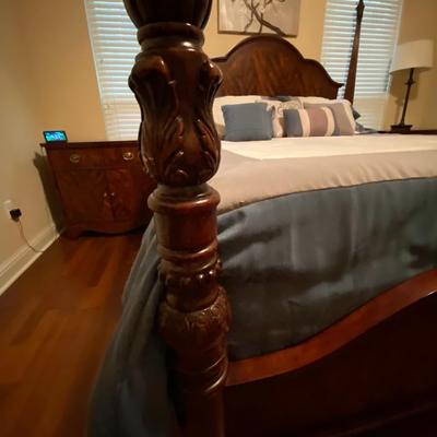 King-size solid wood four-poster bed w/11â€ Memory Foam mattress