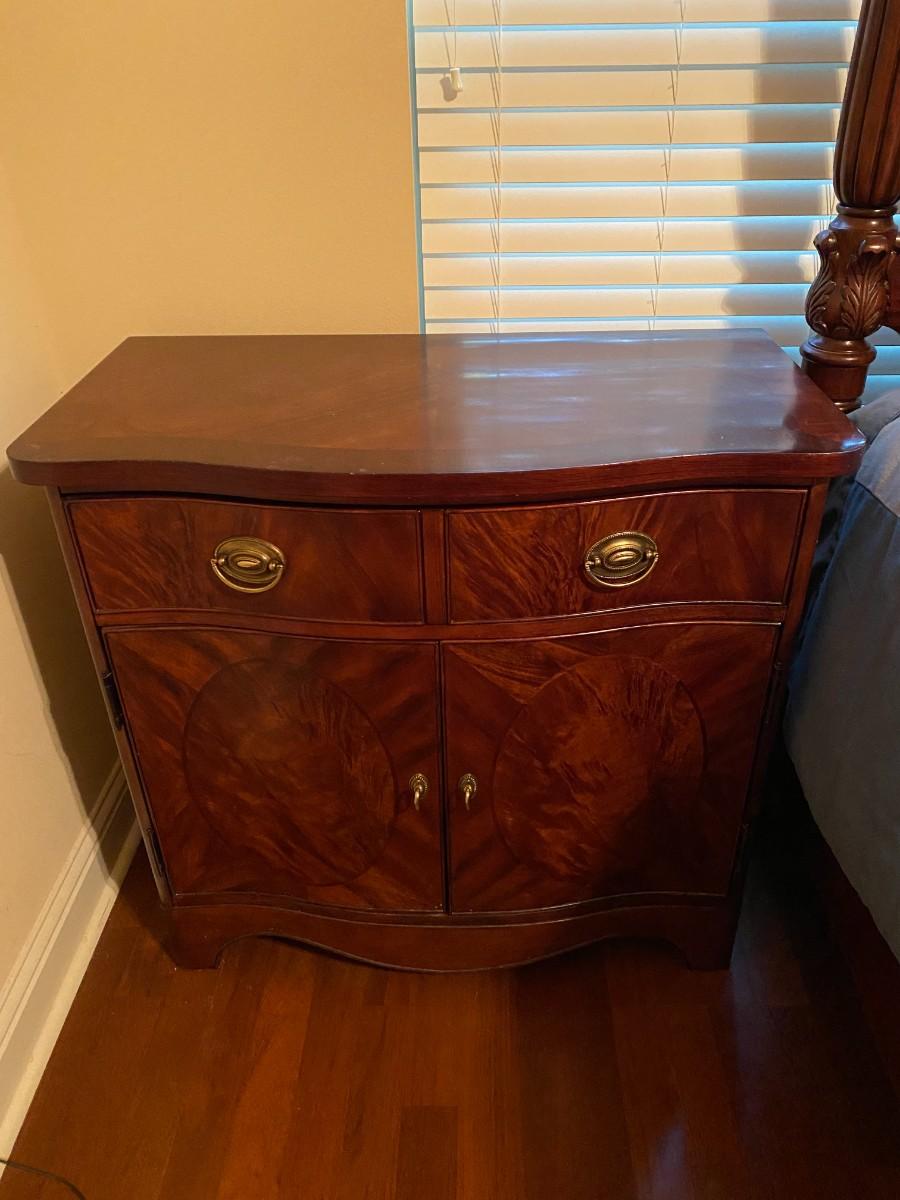 Pair of Allwood Broyhill 100 Anniversary Collection nightstands