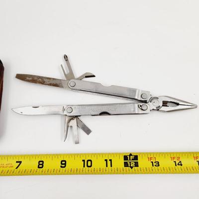 NICE LEATHERMAN WITH LEATHER BELT CASE