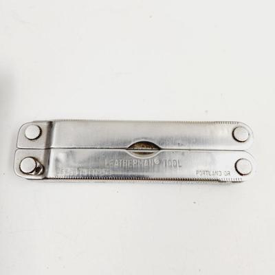 NICE LEATHERMAN WITH LEATHER BELT CASE