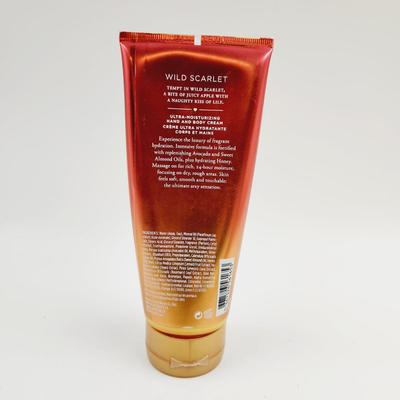VICTORIA SECRET WILD SCARLETT LOTION