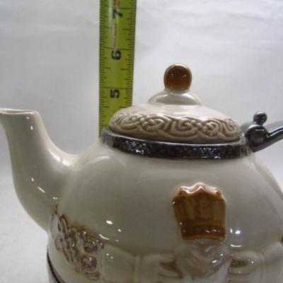 Celtic Irish Claddagh Design Tea-for-One Pot and Cup by Grasslands Road