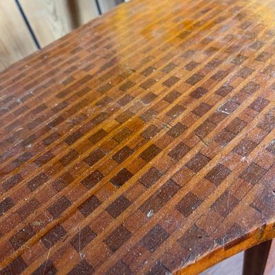 Parquet inlaid 1/2 table