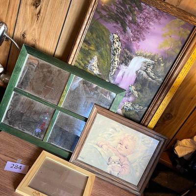 Lot of pictures & picture frames