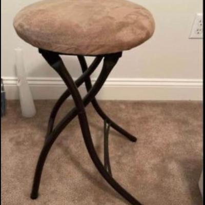 Beige Vanity Stool 23” tall. Excellent condition.