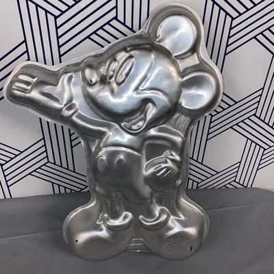 Vintage Mickey Mouse Full Body Silver Tin Cake Pan