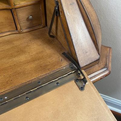 Secretary-style cabinet