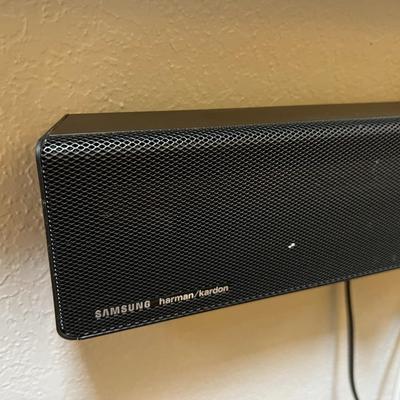 Samsung TV and Samsung Harman/Kardon HDMI Dolby Audio Speaker Bar