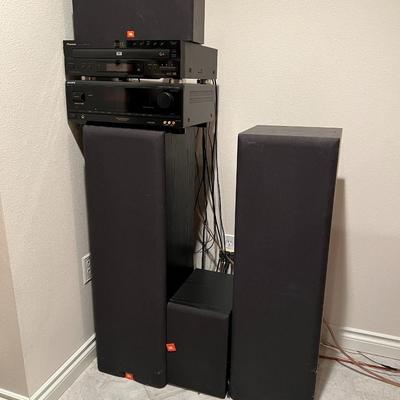 Great Media Equipment Lot of 6 JBL and Advent Speakers and Pioneer DVD and Sony Receiver