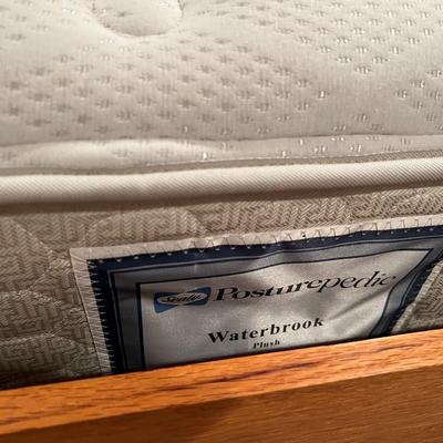 King Size Bed Carved Wood Frame and Quality Sealy Mattress Set