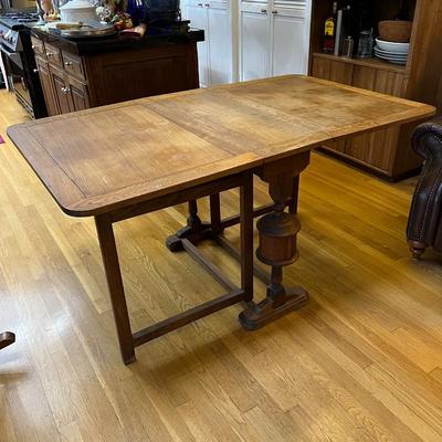 Antique Expandable Wood Dining or Kitchen Table