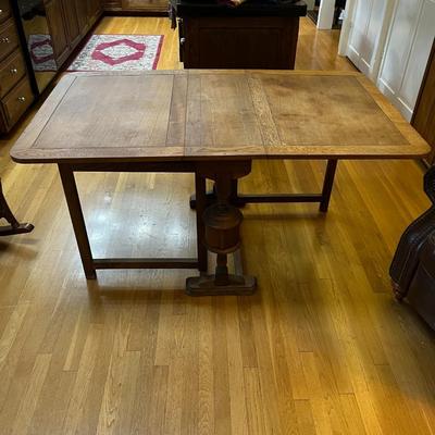 Antique Expandable Wood Dining or Kitchen Table
