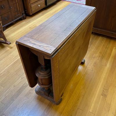 Antique Expandable Wood Dining or Kitchen Table