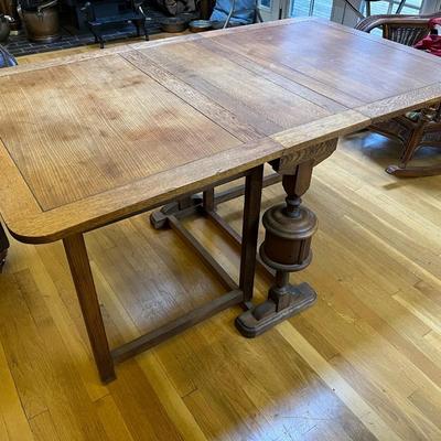Antique Expandable Wood Dining or Kitchen Table
