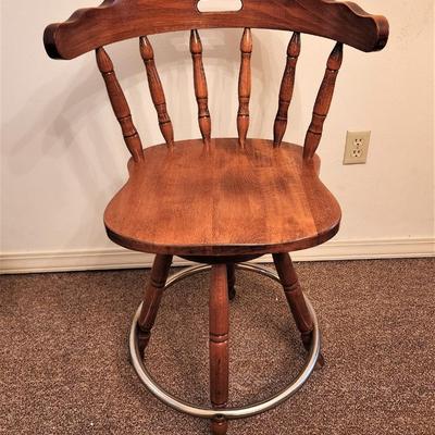 Lot #155 Classic Colonial Style Bar Stool