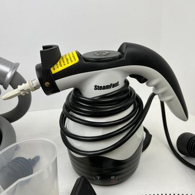 1488 Conair Clothing Steamfast Handheld Steam Cleaner