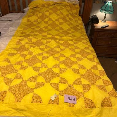 Awesome yellow quilt top