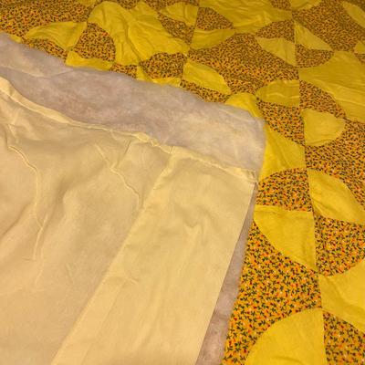 Awesome yellow quilt top
