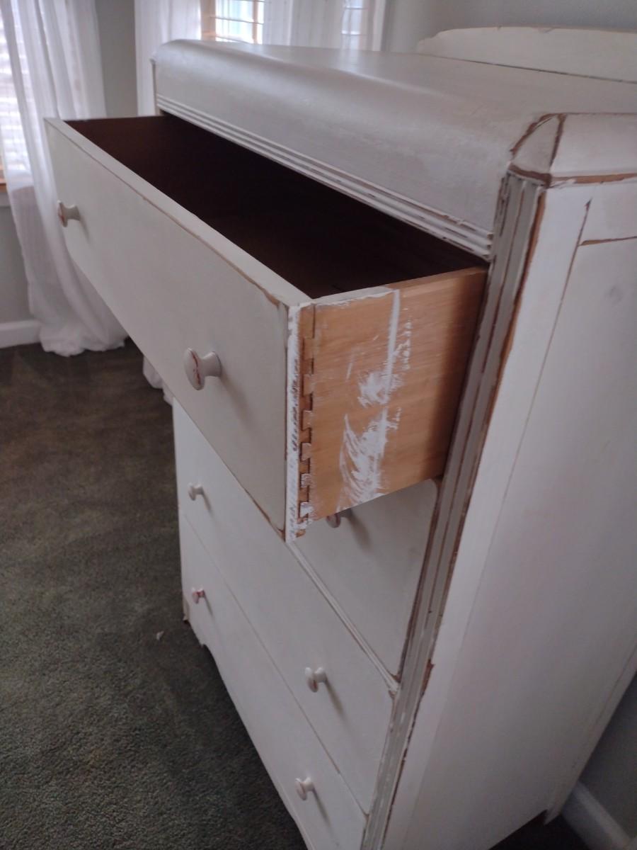 Art Deco 4 Drawer Dresser