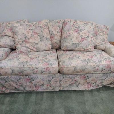 Ethan Allen Traditional Floral Pattern Upholstered Couch