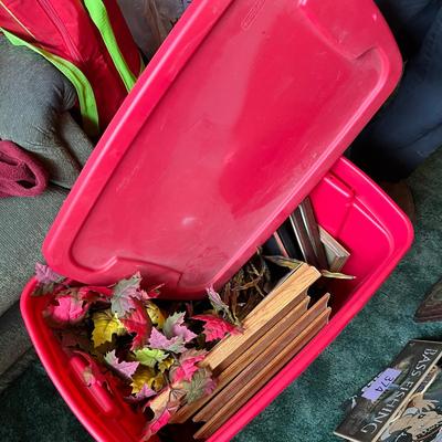 Tub of decor & Picture Frames