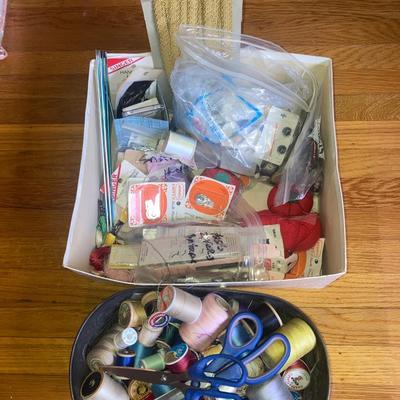 Lot of various sewing items