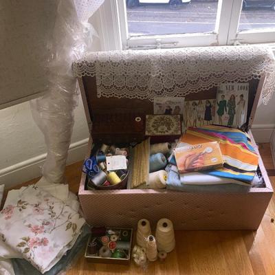Lot of various sewing items
