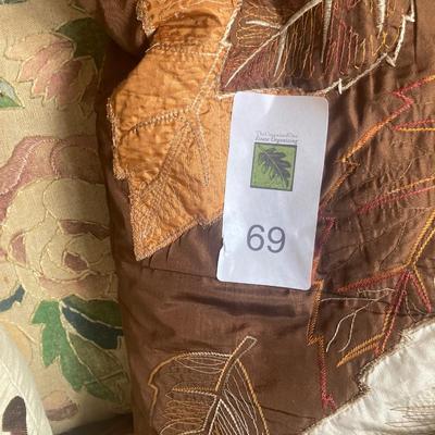 Lot of Decorative pillows
