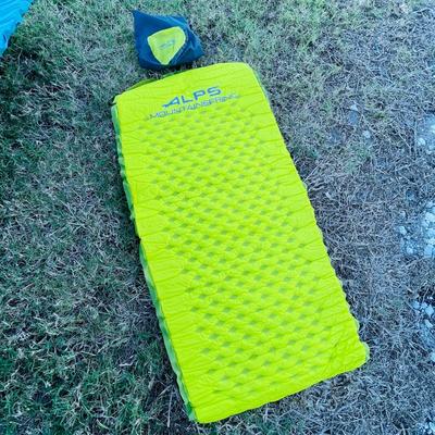 Therms Rest and Alps Mountaineering Camping Matâ€™s (BR2-NM)