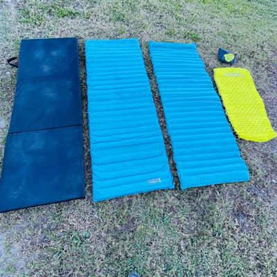 Therms Rest and Alps Mountaineering Camping Matâ€™s (BR2-NM)
