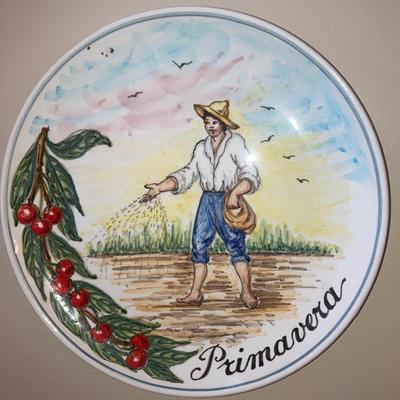 Grouping of wall plates from various countries