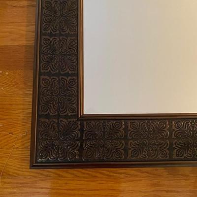 Grouping of decorative items