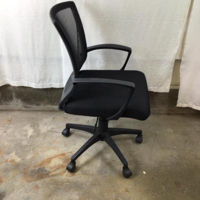 1513 Black Mesh Back Office Chair