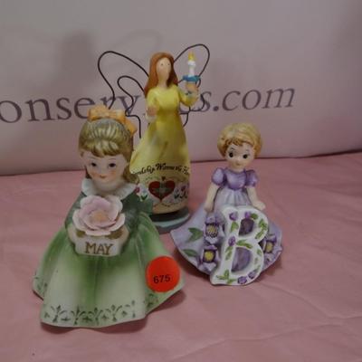 FIGURINES