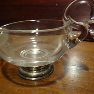 ELEGANT VINTAGE GLASS PIECES