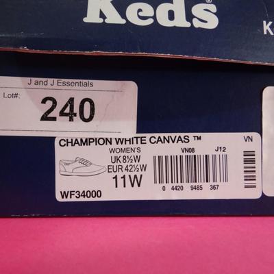 WOMAN'S KEDS WHITE CANVAS SIZE 11W