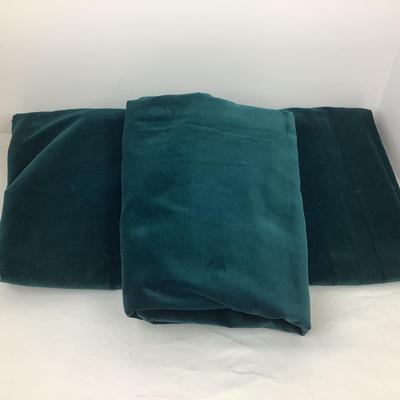 1583 Green Velvet Fabric Lot