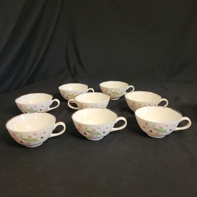 Eight Piece Set of Belaire Syracuse China Cups and Saucers (DR-CE)