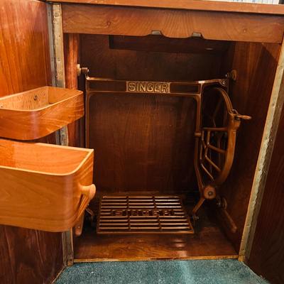 Singer Sewing Table  (GR-JM)