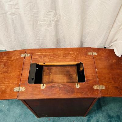 Singer Sewing Table  (GR-JM)