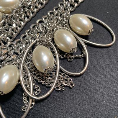 18â€Silver Tone Pearl & Ring  Necklace