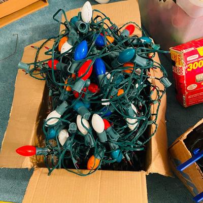 Christmas Tree, Lights, and Vintage Ornaments (GR-SL)